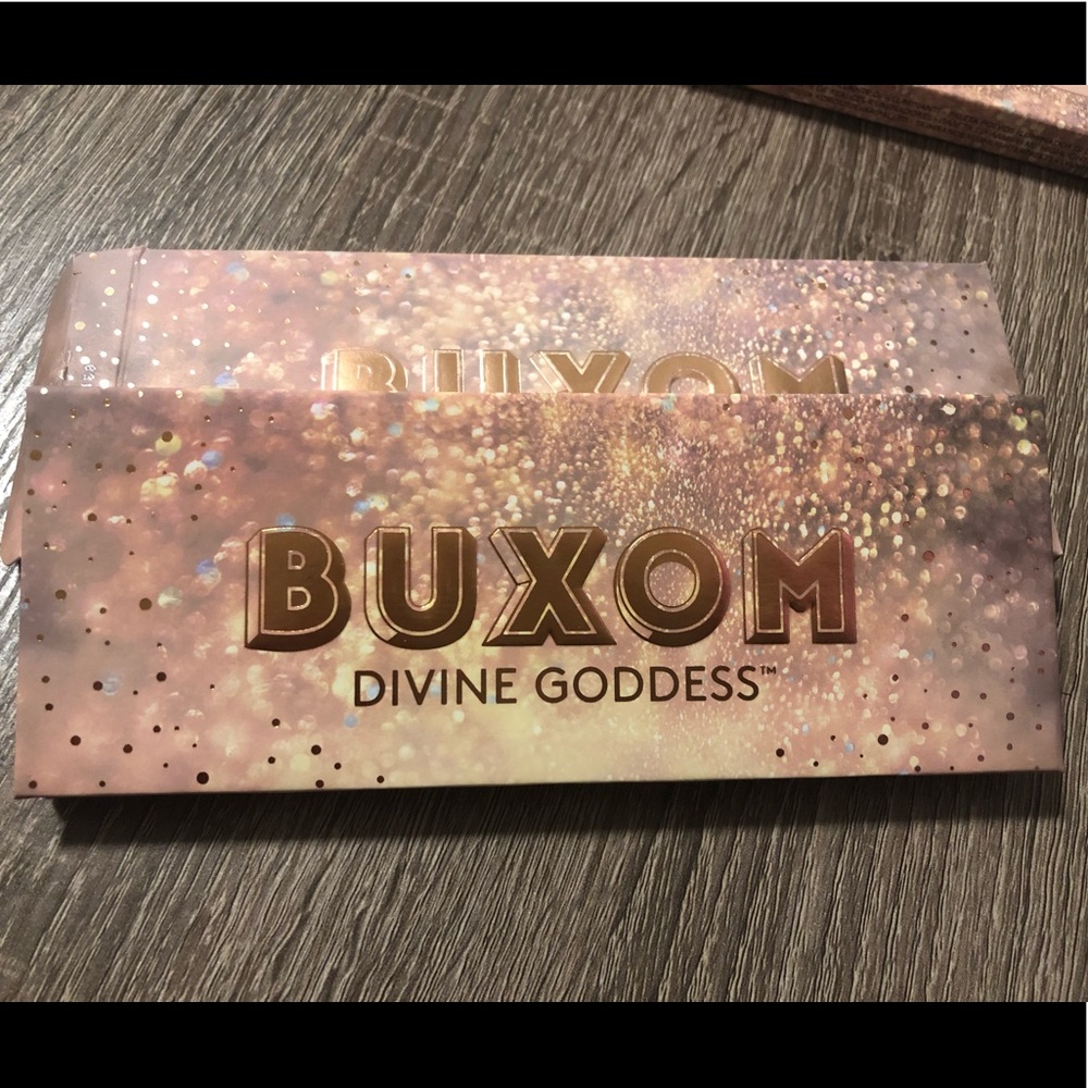 Buxom luminizing highlighter palette